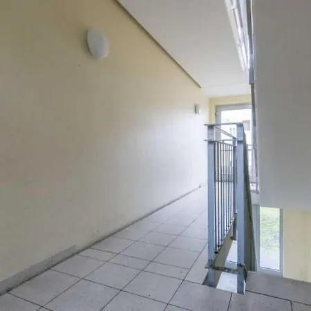Private Apartment *